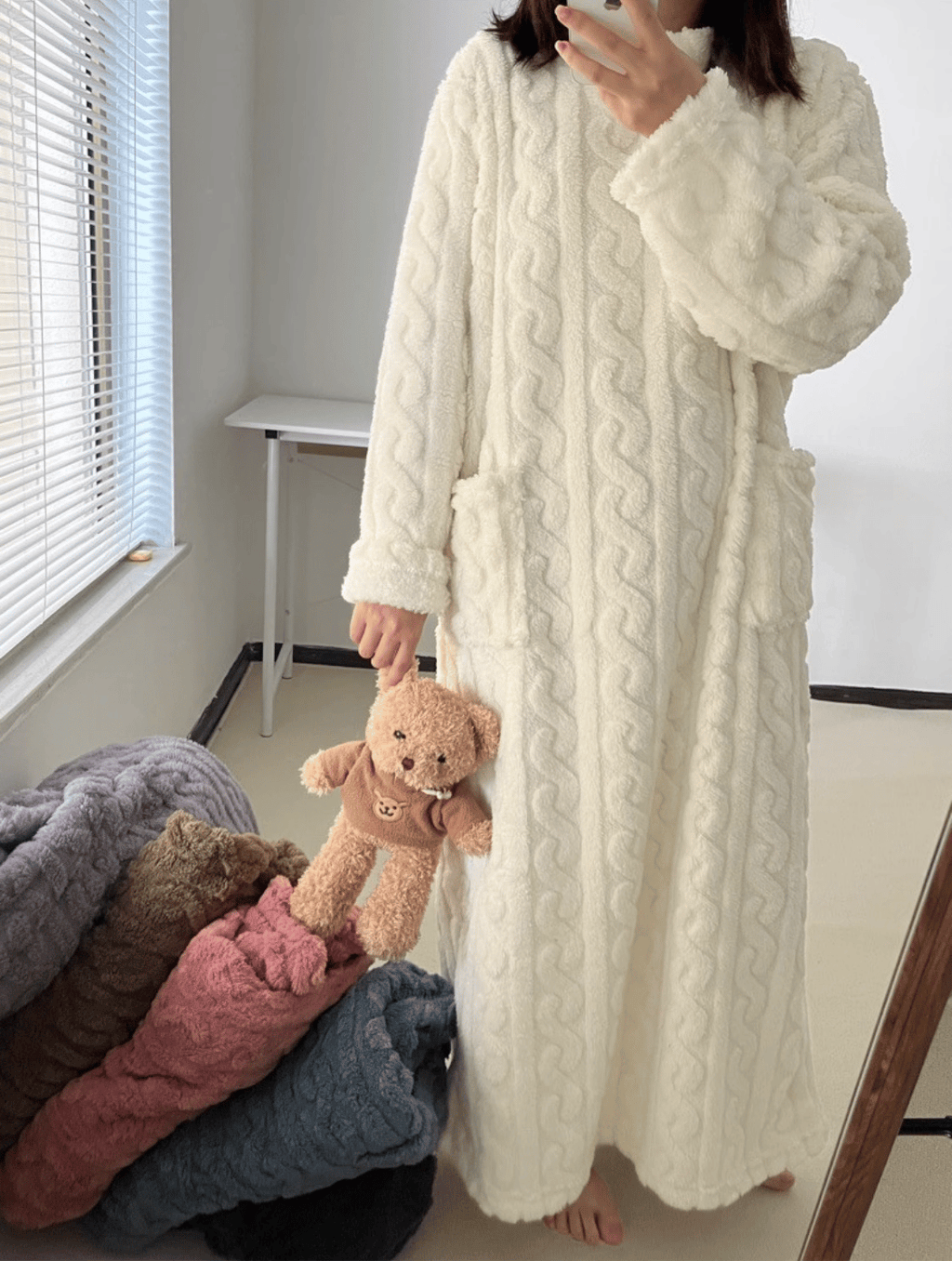 🔥Hrejivý darček🔥Zimné oblečenie z koralového zamatu na domácnosť✨