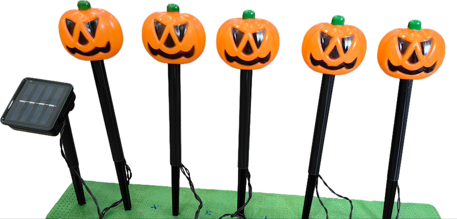 💡Balenie 6 solárnych halloweenskych LED svetiel na zem