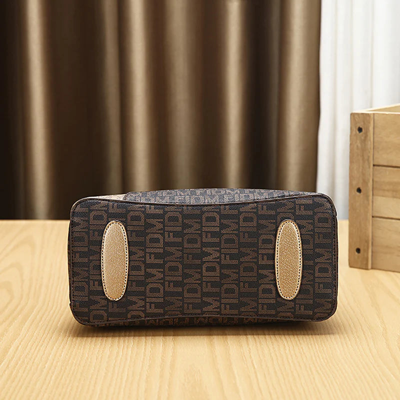 Módna, elegantná kabelka pre ženy