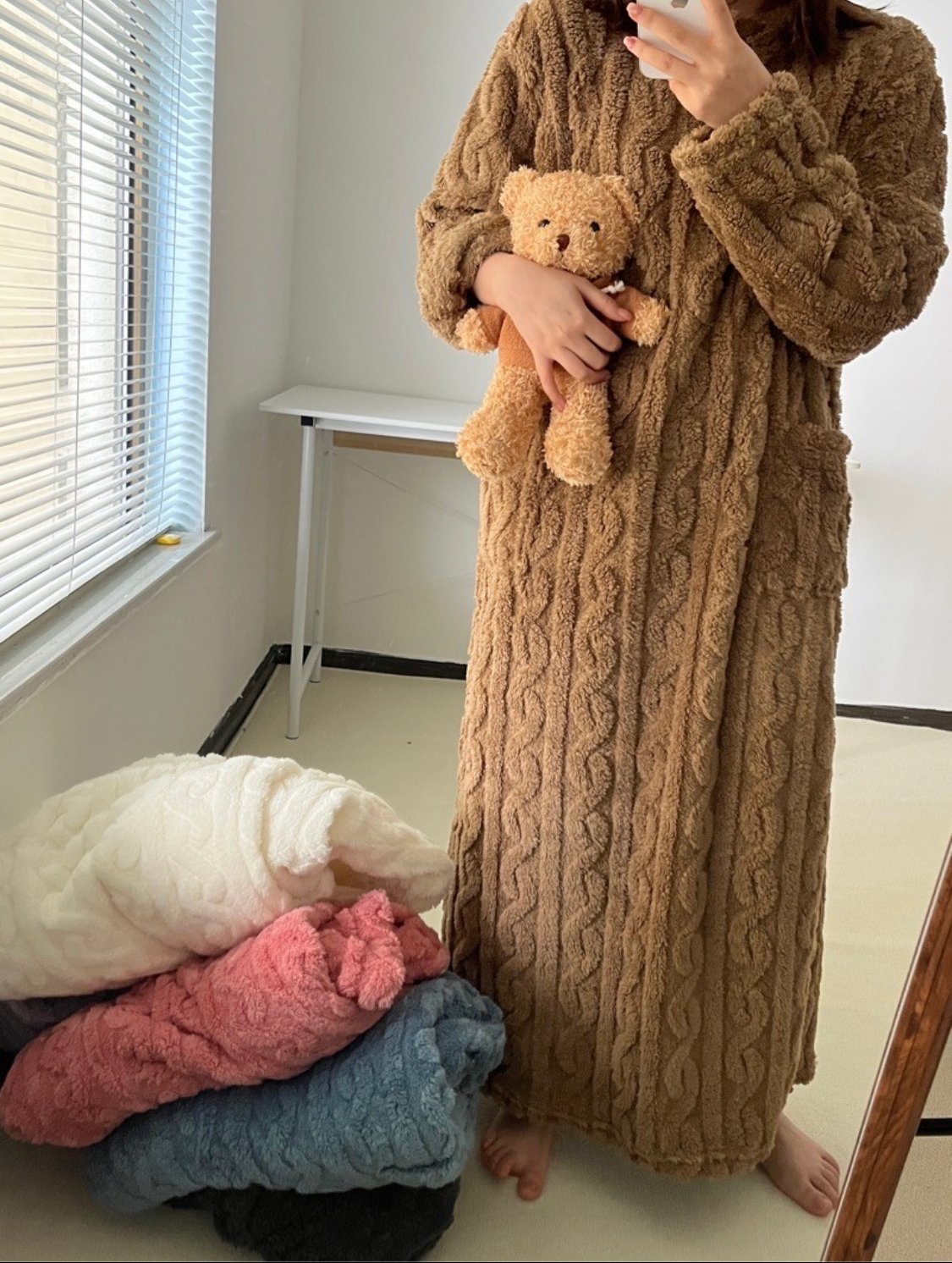 🔥Hrejivý darček🔥Zimné oblečenie z koralového zamatu na domácnosť✨