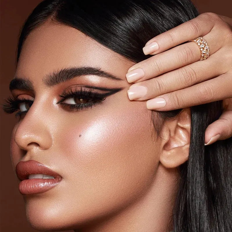 Náplasť na mihalnice s očnými tieňmi Lazy Eye Shadow